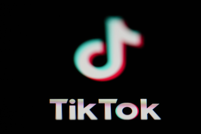 BBC表示，已告知员工删除中国短影音应用程式TikTok，除非有公务上的需要。（图／美联社）