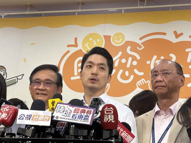 台北市长蒋万安今上午出席催生助养好住「助您好孕」五力全开记者会，会后受访。（陈薏云摄）