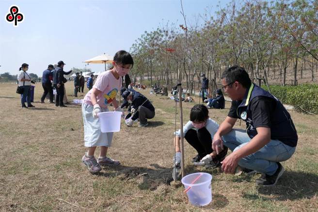 学者指出，在全球炙热化之下，1990年中后期出生的Z世代，将是人类面临全球最严重暖化的世代。（报系资料照）