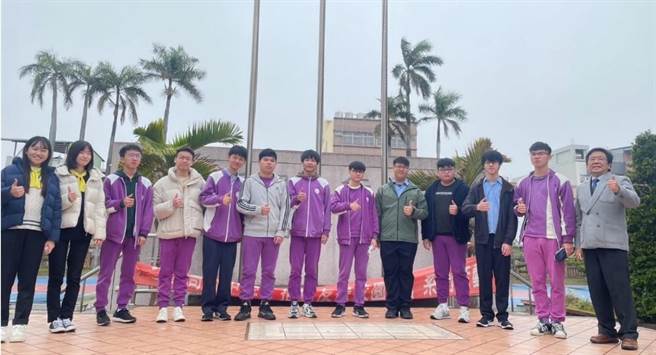 大学繁星放榜，苗栗县建台高中共有 31 位同学录取。（建台高中提供／李京升苗栗传真）