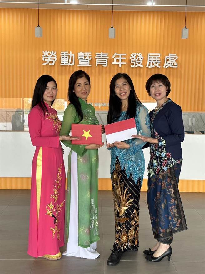 促进劳资和谐，屏县府开设印尼语、越南语研习。(屏县府提供)