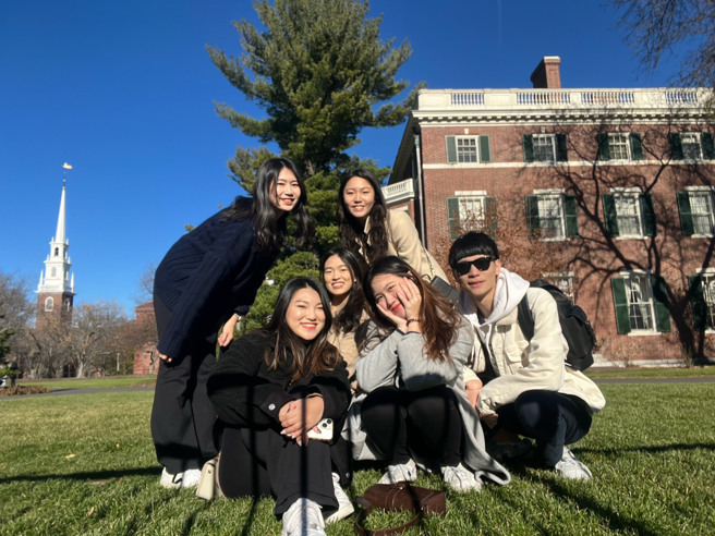 东海大学继国际学院毕业生录取美国沃顿商学院等世界名校后，管理学院国际菁英组首届毕业生录取海外名校也传出亮眼成绩。(照片/东海大学管理学院提供)