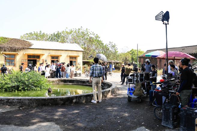 高雄人首部投资影集《盐水大饭店》盖楼中  地主陈其迈带旗山美食探班
