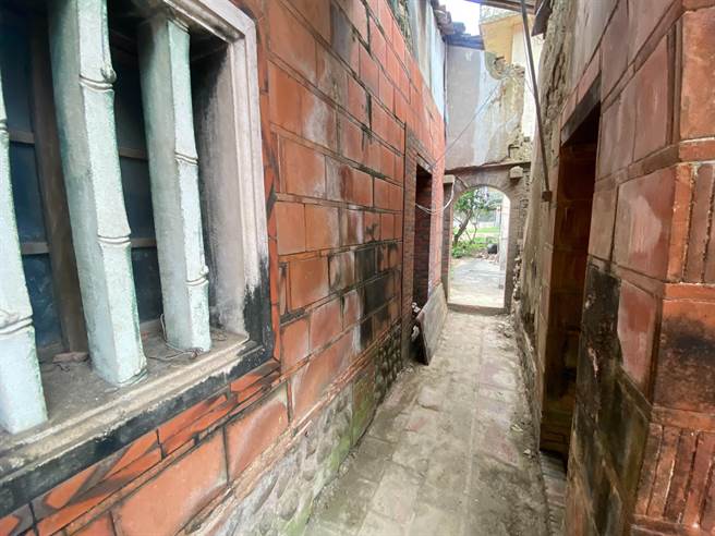 新竹市浸水南街杨家古厝21日获指定为市定古蹟「浸水杨家古厝」，成为新竹市第42处古蹟。（陈育贤摄）