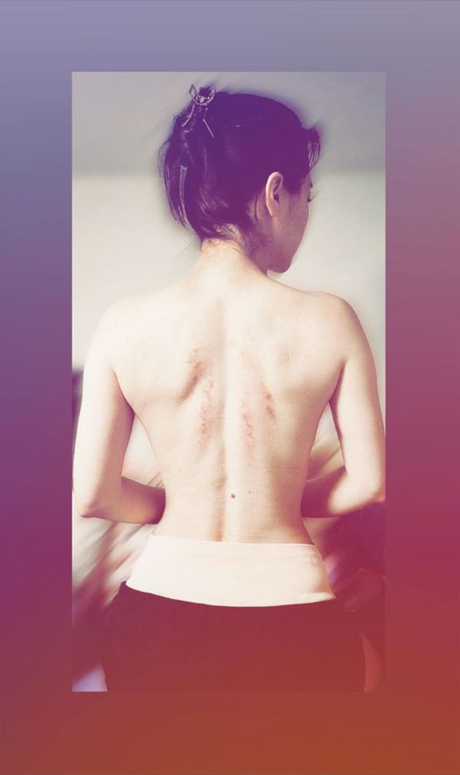 游诗璟晒出美背照。（图／游诗璟facebook）