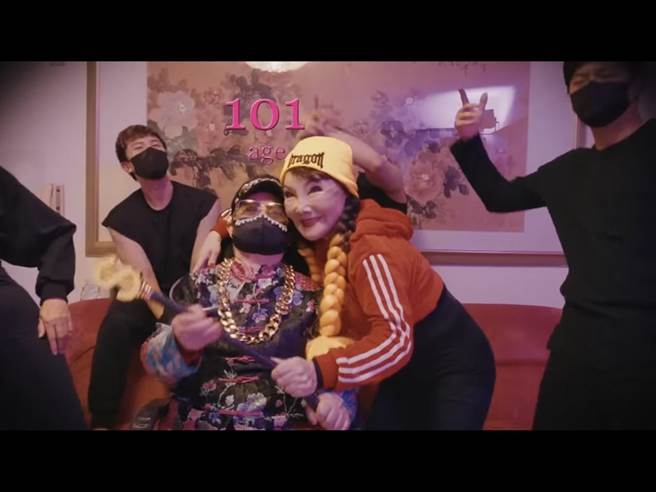 杨燕母女。(光璞提供)