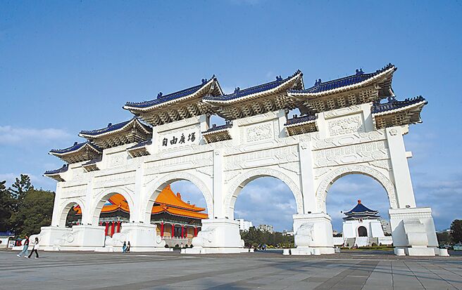 立法院「国会愿景规画谘询委员会」第六次会议，并评选出中正纪念堂园区等6处优先考虑的扩建基地，而纪念堂堂体是否拆除的敏感议题再度浮上台面。（范扬光摄）