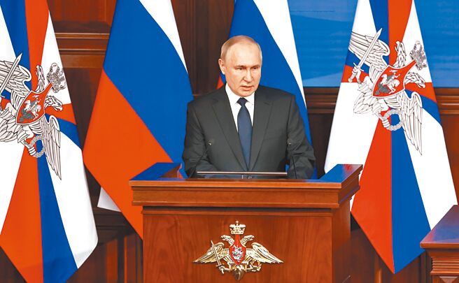 国际刑事法院上周五就普丁涉犯「非法驱逐」乌克兰儿童到俄罗斯占领区的战争罪，对普丁发布逮捕令。（摘自俄罗斯总统府官网）