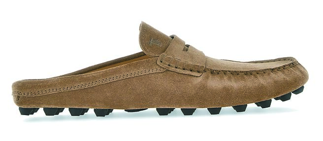 TOD’S浅卡其豆豆穆勒鞋，2万4100元。（TOD’S提供）