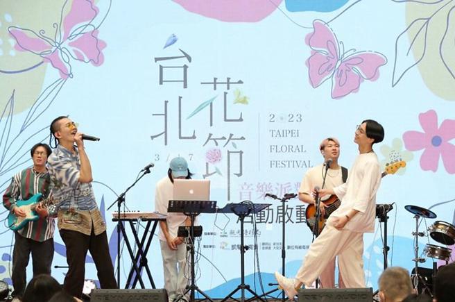 「臺北音乐不断电原创音乐徵选」优胜团队演唱全新组曲。　图：臺北市政府观光传播局／提供