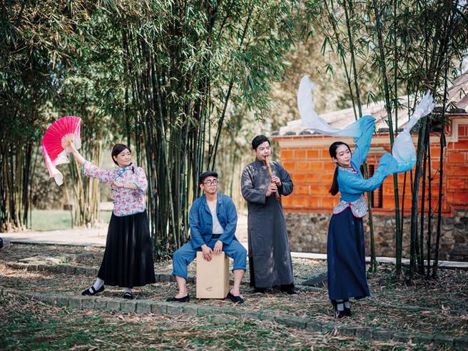 新劇「桃花過渡」以傳統民間戲曲和民謠桃花過渡為主軸。（宜蘭傳統藝術園區提供／吳佩蓉宜蘭傳真）