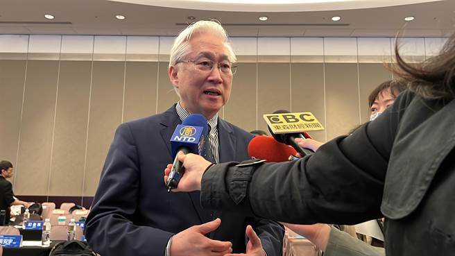 国科会主委吴政忠表示，人才培育是重点，除了国内人才培育之外，也要有配套来吸引国际更优秀的人才也来台湾一起合作。（王惠慧摄）