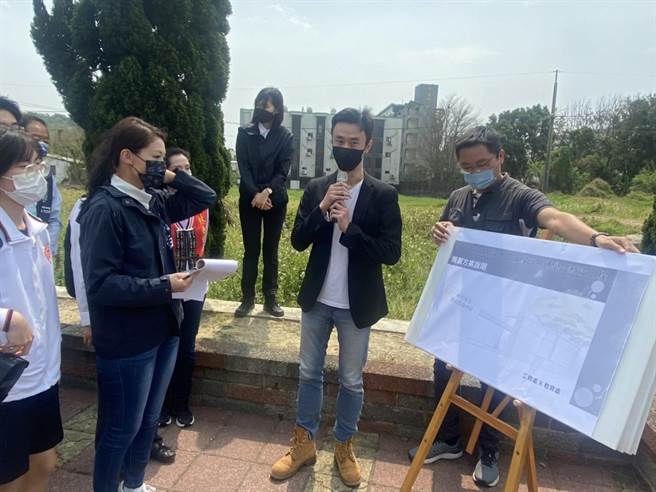 新竹市政府正式启动汀甫圳第14支线简易通学路计画，未来学生上下学不必再绕道大马路，3分钟就能到校。（陈育贤摄）