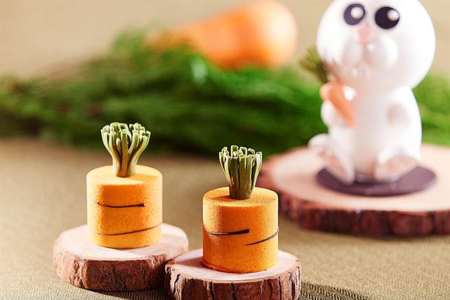 「胡萝卜」蛋糕以经典胡萝卜蛋糕为基底，结合玫瑰蜜桃慕斯及蜜桃洋梨冻。(JR东日本大饭店台北提供)