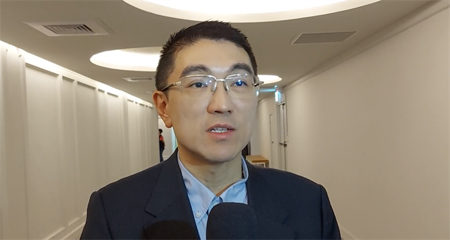 ▲谢国梁于出席模范生表扬活动时表示，基隆即将出现首座室内儿童乐园。（徐佑升摄）