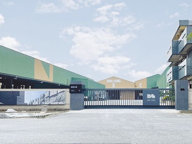 栋隆企业是台湾规模最大的花岗岩供应商，以铸造花岗岩专业建材的稳固基石立足于台湾。图／林宜蓁