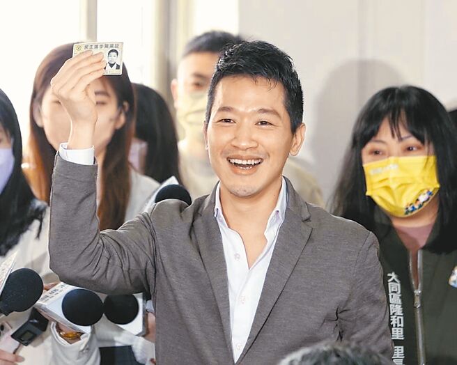 何志伟表示，尊重王世坚个人生涯选择。（杜宜谙摄）