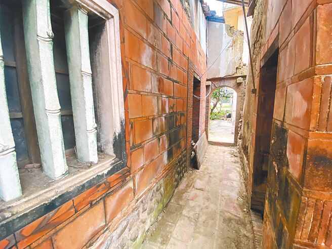 新竹市浸水南街杨家古厝21日获指定为市定古蹟，成为新竹市第42处古蹟。（陈育贤摄）