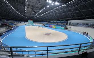 杭州亞運》教練赤腳感受新場館平整度 滑輪溜冰盼在亞運寫紀錄