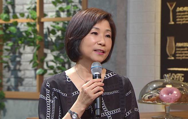 江念庭在多年后重返歌坛，表示很开心拥有现在的日子。（年代提供）