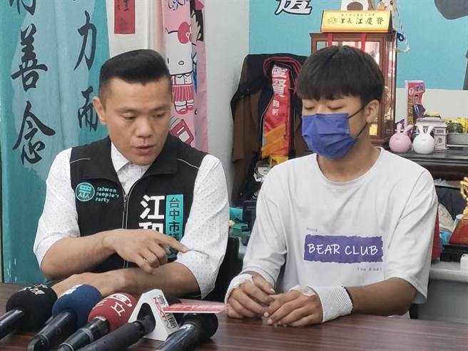 20岁温姓骑士日前行经大里区环河路一段因地面积水打滑自摔，台中市议员江和树23日指出，将督促市府要求业者进行改善，避免造成交通安全隐忧。