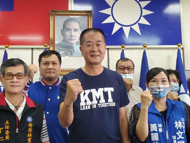 國民黨不分區立委林文瑞(中)，已獲國民黨提名參選雲林第一選區立委。（資料照）