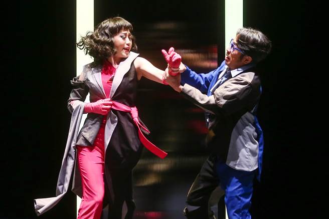 创团满30年的金枝演社，本周末推出新作《再一步，天堂？！》，由资深团员施冬麟担任发想创作和导演、张敦智担任编剧，周五起在淡水云门剧场首演。（邓博仁摄）