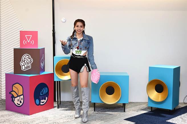 艾薇将推出新专辑，日前受邀献唱。（环球音乐提供）