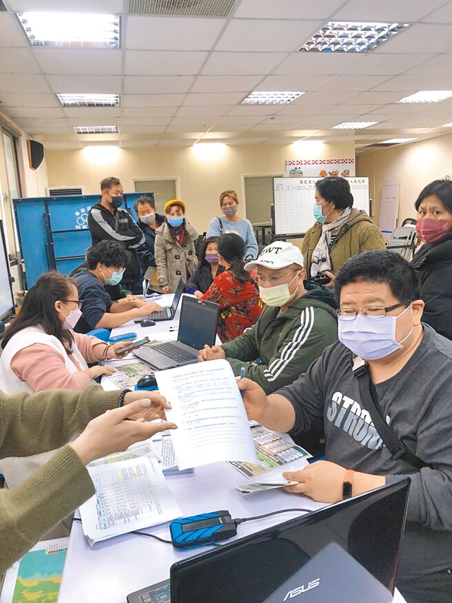 国土计画影响层面广，南投县政府举办谘询服务。（南投县政府提供／廖志晃南投传真）