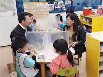 陳福海再訪金城幼兒園關心特生 並與學童共進午餐