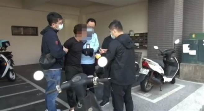 桃园林姓男子涉嫌用DMT设备，解码第三方支付平台供境外诈骗集团使用，月初遭警方逮捕。（翻摄照片／崔正纲高雄传真）