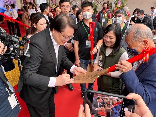内政部长林右昌今日出席淡海安居社会住宅开工动土典礼。（国家住都中心提供）