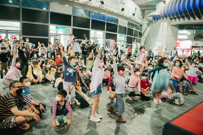 儿童海洋节每年透过不同表演互动让许多大小朋友乐在其中。（屏东海生馆提供）