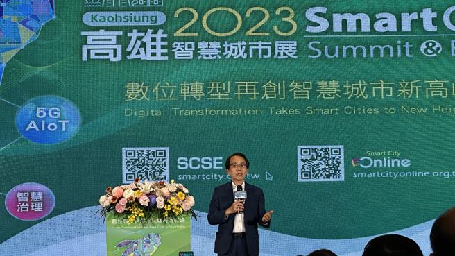 高雄市副市长林钦荣表示，透过的大型国际展会具体呈现，并分享给中南部的企业能就近参观。(记者张雅云摄)