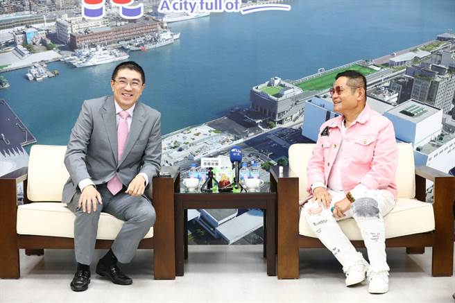 ▲许效舜与NONO拜访基市府，与市长谢国梁畅谈观光愿景。（基隆市政府提供／徐佑升基隆传真）