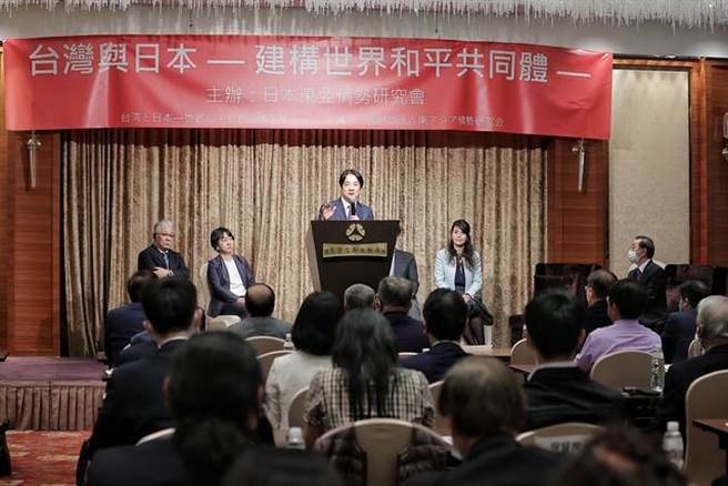 赖清德：面对极权主义扩张 不是战争与和平间选择 是民主及极权间选择。总统府提供