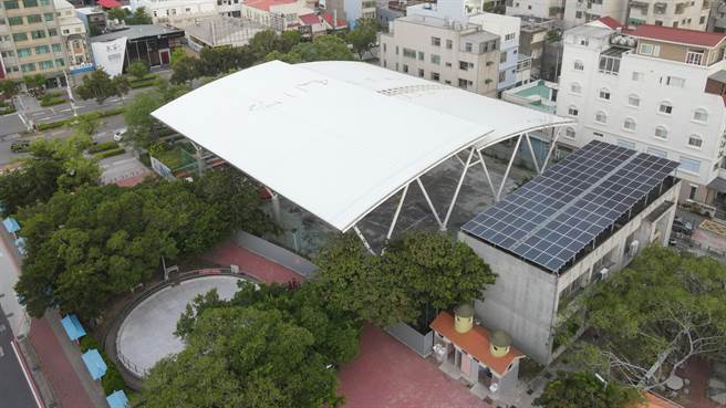 竹南镇博爱公园风雨球场改建完成启用。（竹南镇公所提供／谢明俊苗栗传真）
