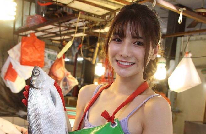 有「最美鱼贩」封号的女星刘心语。（图／摘自刘心语脸书）