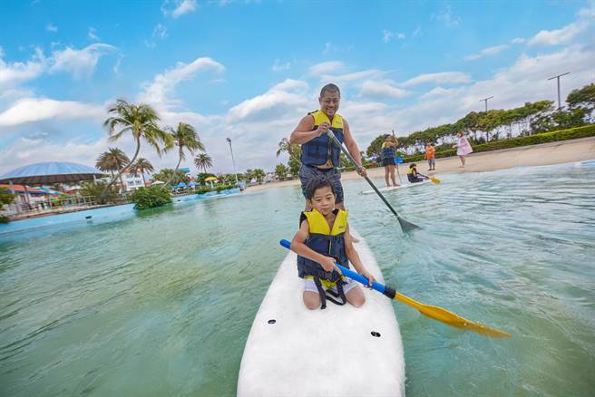 统一垦丁SUP亲子体验。（统一渡假村提供）