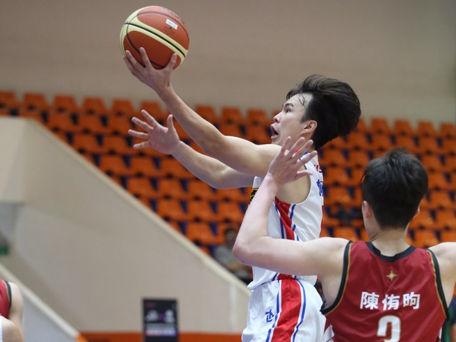 裕隆柯旻豪今天在最后0.8秒罚进致胜分。(中华篮协提供)