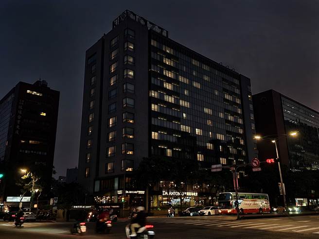 和逸饭店．台北民生馆响应国际关灯日。（和逸饭店提供）