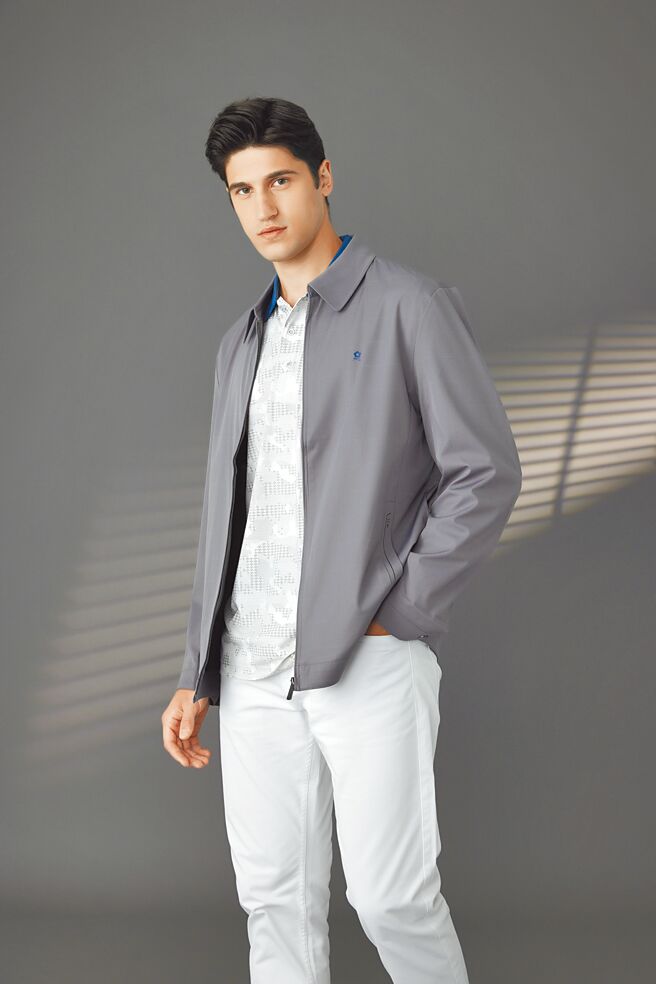 MONTAGUT梦特娇「都市经典」春夏男装，将独特的数码图案应用在衬衫、POLO衫和外套上，创造出更具现代时尚感的经典之作。图／业者提供