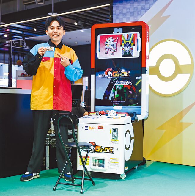 黄豪平在宝可梦加傲乐Rush 1弹游戏体验会首日抢先游玩，透露休閒时光都会打几局享受抓宝乐趣。（罗永铭摄）