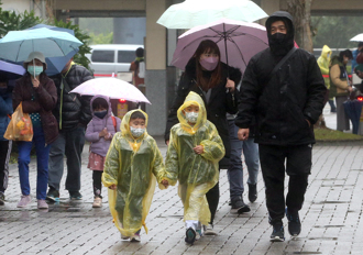 北台灣降雨「一路往南」最猛時機曝！低溫凍13度濕又涼