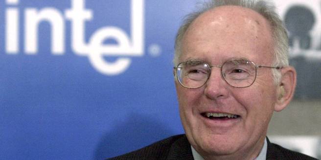 英特尔共同创办人摩尔于24日辞世。（图／美联社）