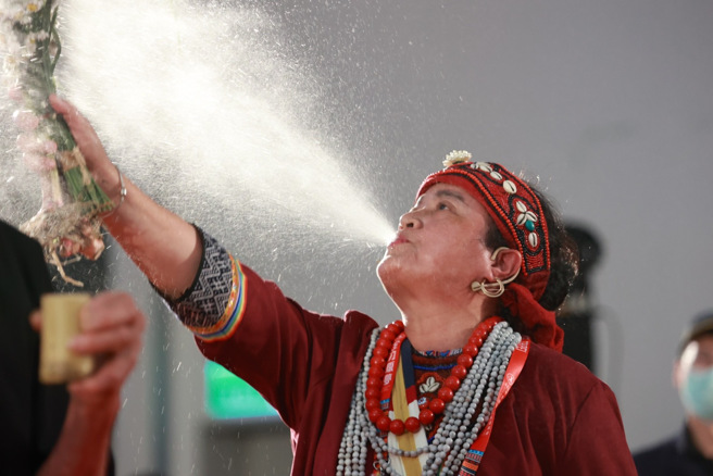 全台16族原住民部落耆老为赛会进行祈福仪式。（台北市政府提供）