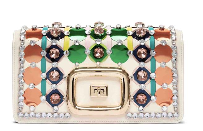 Roger Vivier Viv’choc 撞色亮片方扣迷你晚宴包，13万3000元。（Roger Vivier提供）
