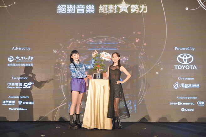 金曲歌后彭佳慧（右）、魏如萱昨出席「2023 hito流行音乐奖颁奖典礼」启动仪式记者会。（Hit Fm联播网提供）