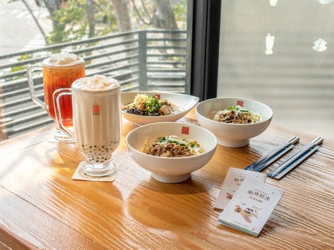 春水堂40生日庆「春水瘾城」铁粉挑战赛，要送出365杯经典饮品宠粉一整年。（春水堂提供）