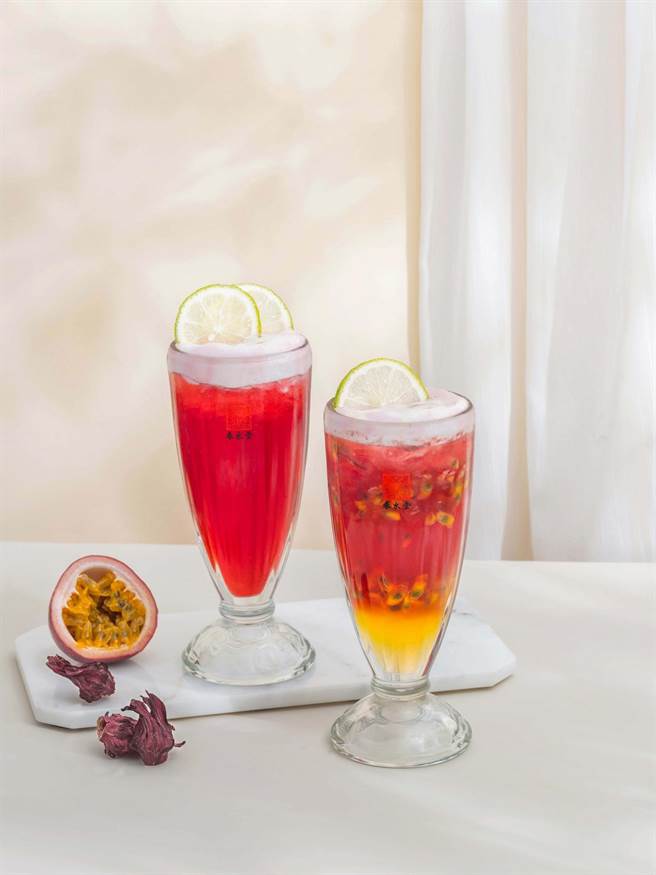 春水堂2023所推的夏季新品「夏之洛神」(右)、「洛神香柠」。（春水堂提供）